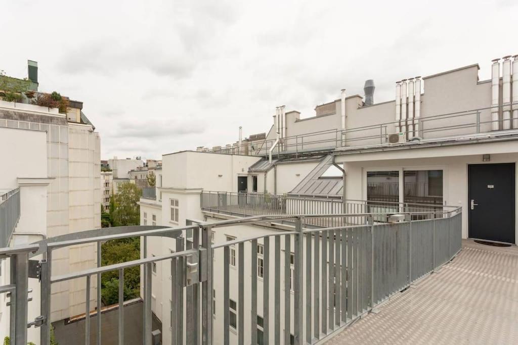 Amazing Terrace, Close To Viennas Biggest Shopping Street 외부 사진